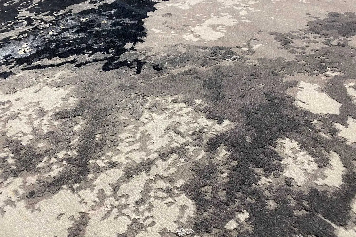 Designer Rug by Pascal Walter - Stormy Sea (313x251 cm) - German Carpet Shop