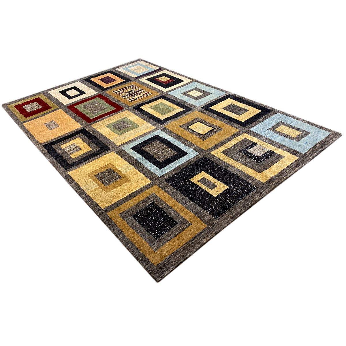 Quadratischer Gabbeh-Teppich mit Schachbrett-ähnlichen Quadraten in Gelb, Schwarz und Blau