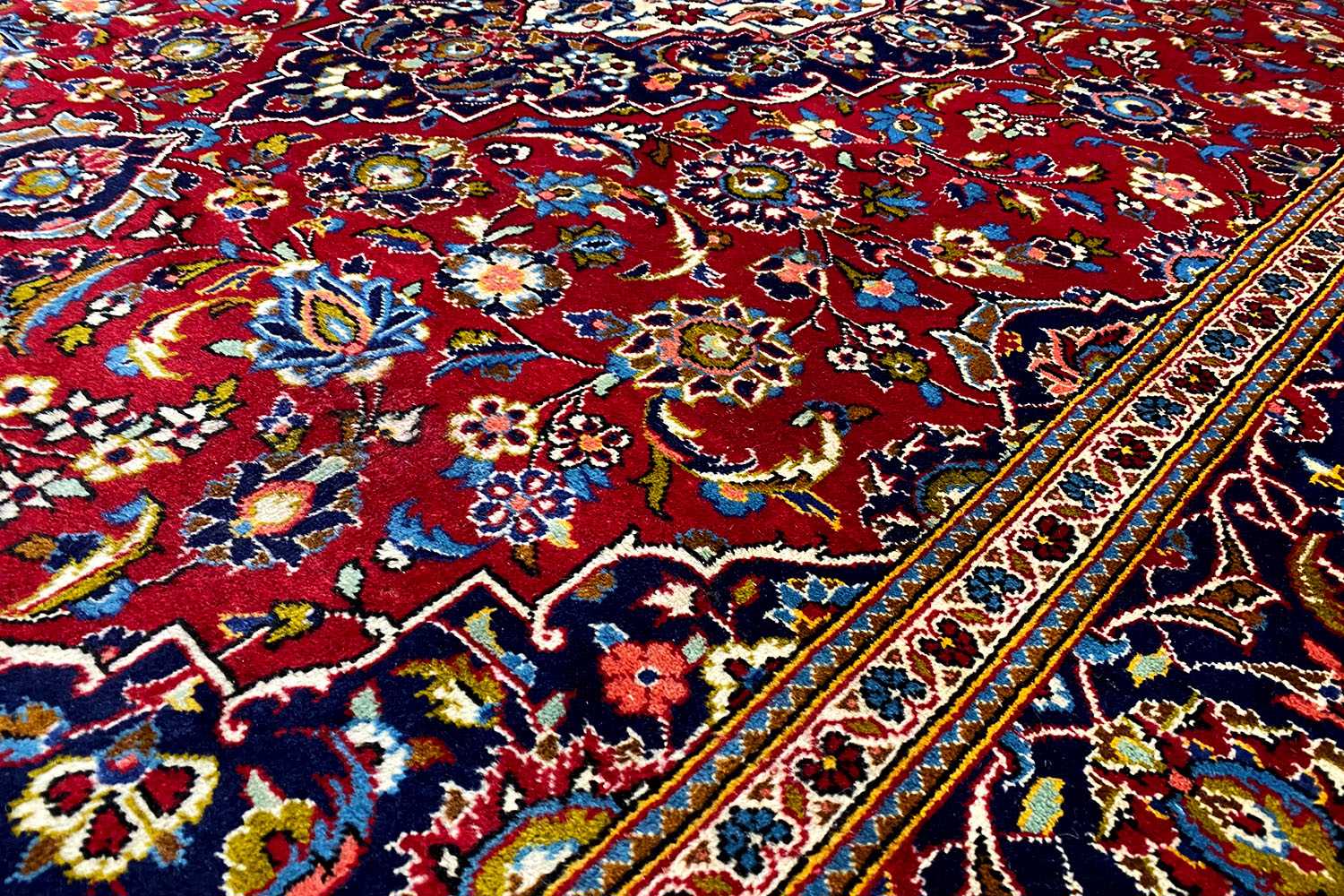 Keshan - (295x194cm) - German Carpet Shop