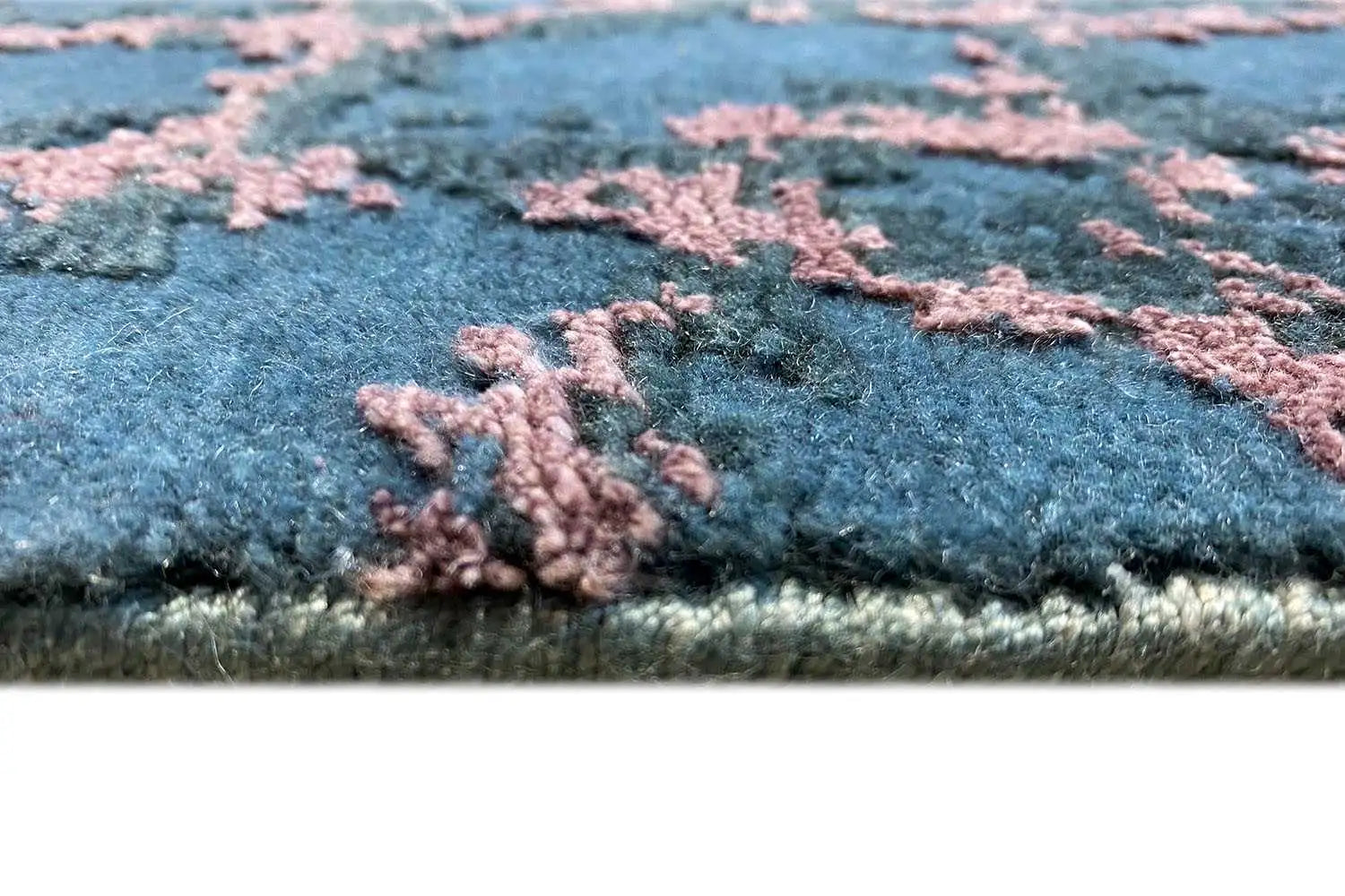 Pascal Walter (206x157cm) - German Carpet Shop