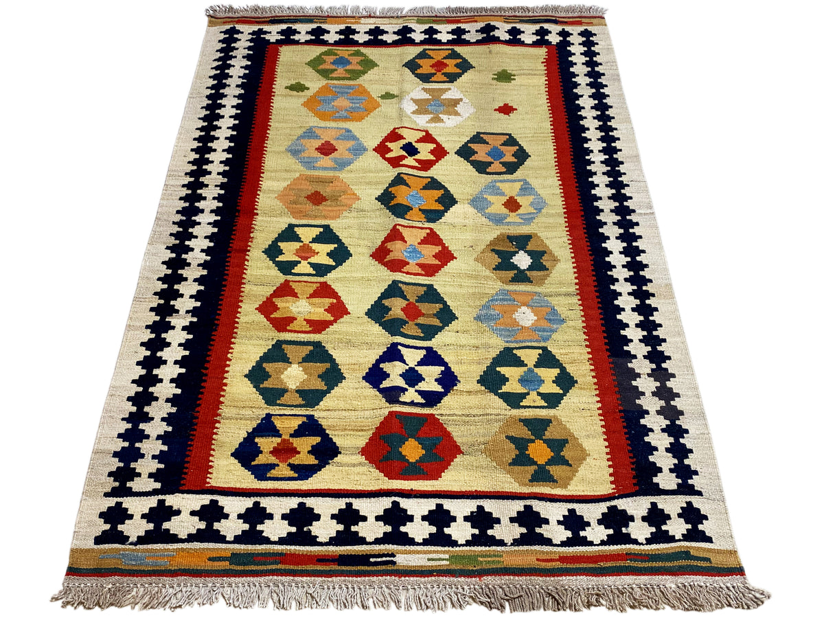 Kelim-Qashqai-Teppich Beige mit zentriertem Muster, breitem Zierfries und Fransen