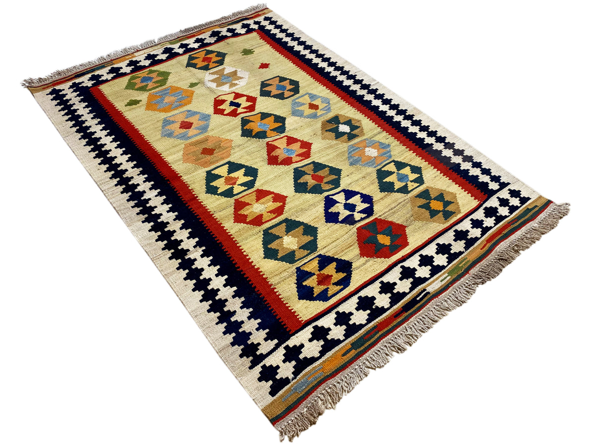 Kelim-Qashqai-Teppich Beige mit geometrischem Mittelteil, Zierstreifen und Fransen