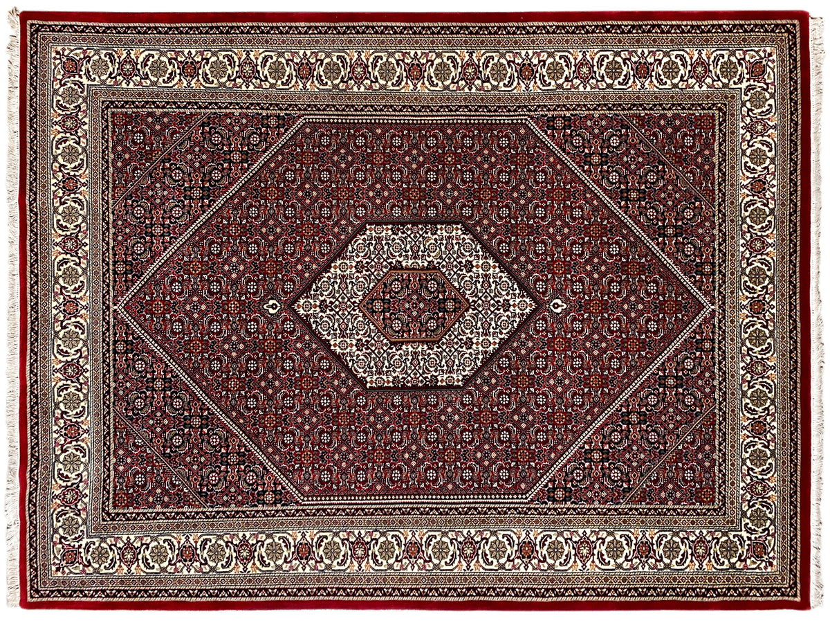 Teppich 244x170 cm flach ausgebreitet: rotes Feld mit achteckigem Medaillon