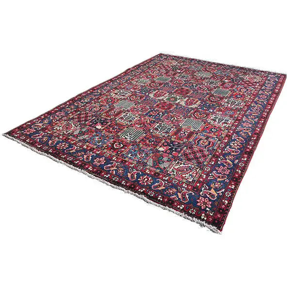 Bakhtiari-Teppich (320x214 cm) mit Bordüre und buntem Patchwork-Muster, dekorativer Rand.