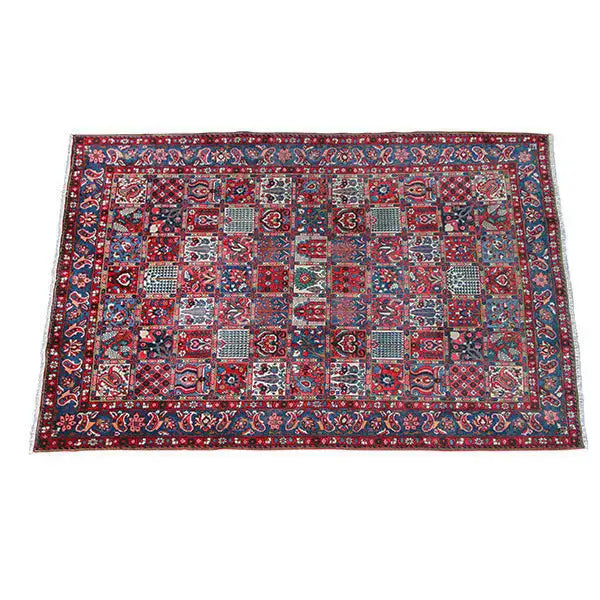 Bakhtiari-Teppich (320x214 cm) rechteckig, dichtes Patchwork-Ornamentmuster mit Bordüre.
