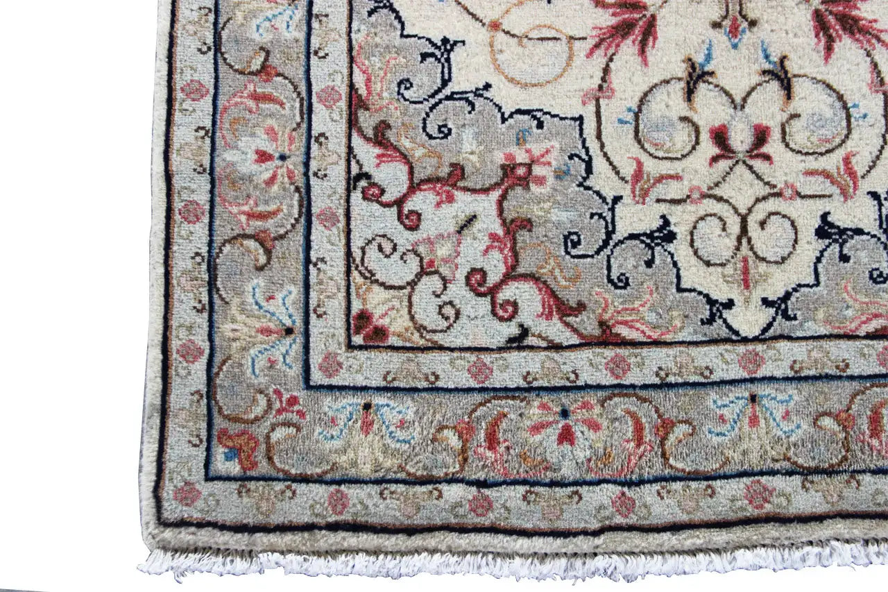 Keshan - Beige (153x105 cm) - German Carpet Shop