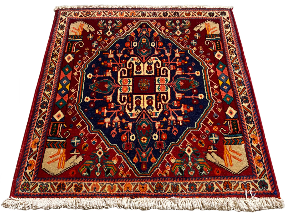 Poshti-Teppich 64x64 cm, quadratisch, gedrehte Ansicht, bordeauxrot und dunkelblau, Fransen