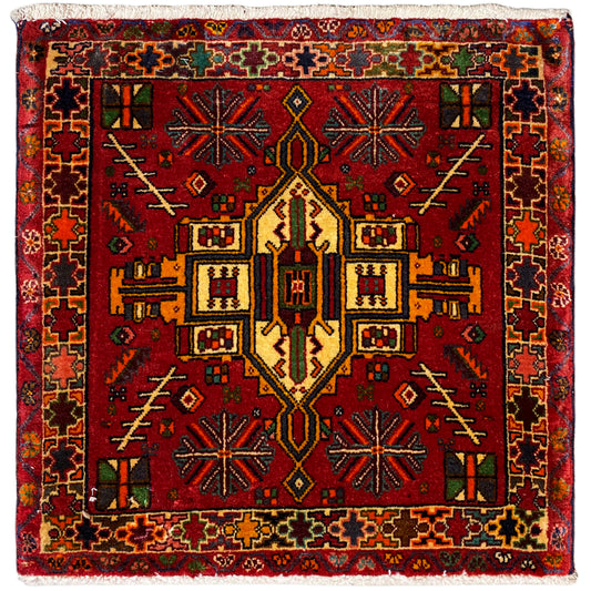 Poshti Teppich mit rotem, mehrfarbigem Ornamentmuster und braunem Rand, rechteckig