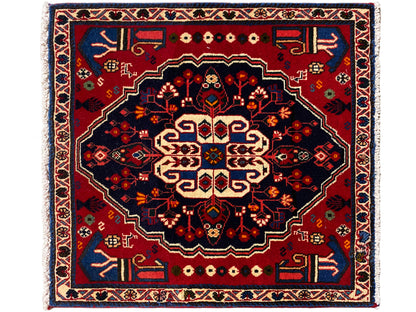 Teppich in Rot und Dunkelblau mit großem Zentralornament, quadratisch, 68x64 cm