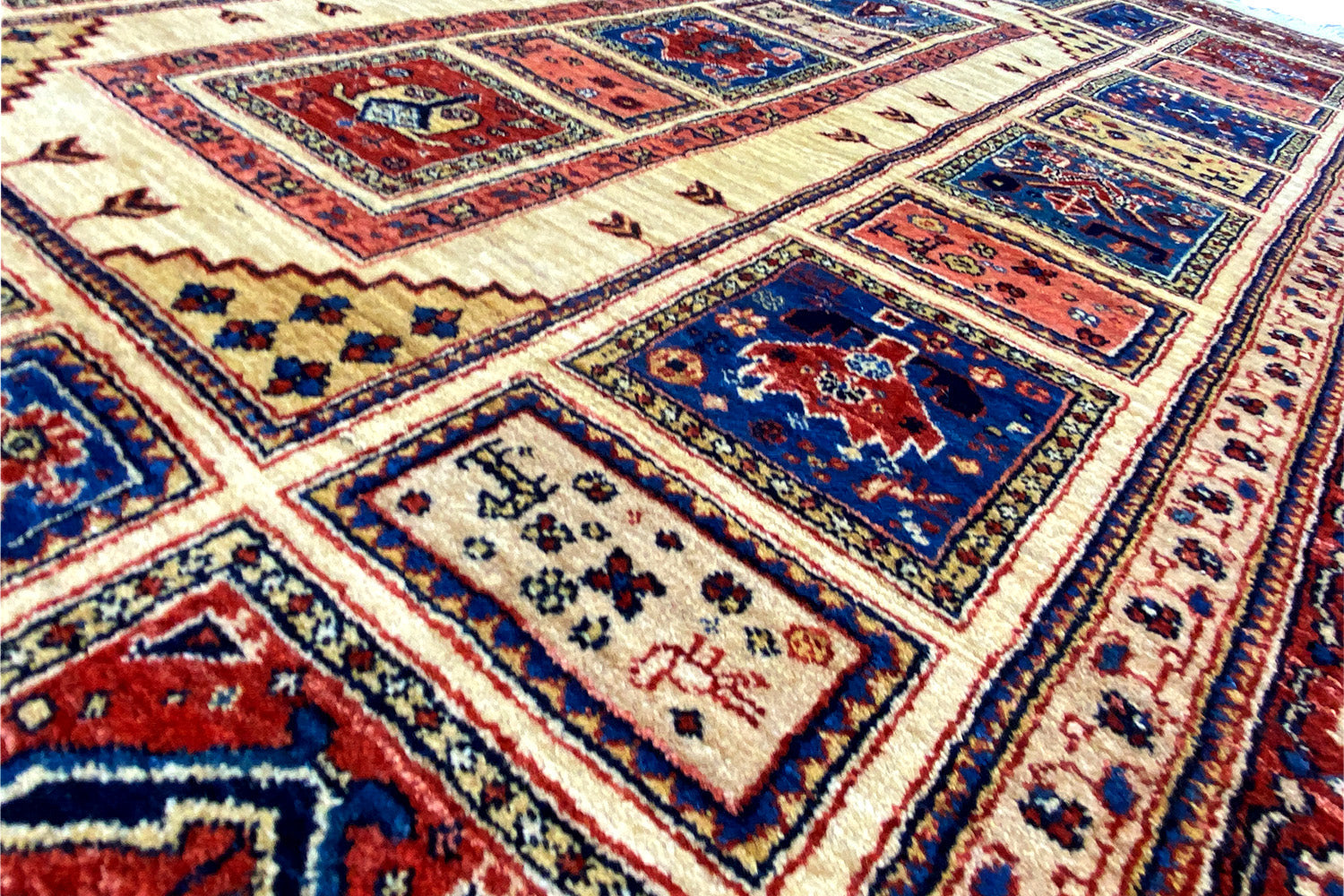 Qashqai - Klassisch (198x139 cm) - German Carpet Shop