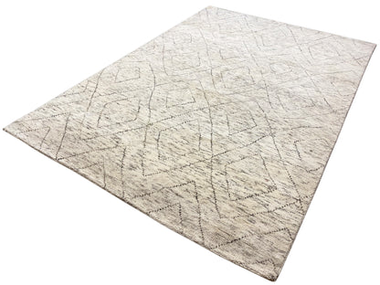 Hellgrauer Wollteppich im Berber Stil mit Ethno-Design