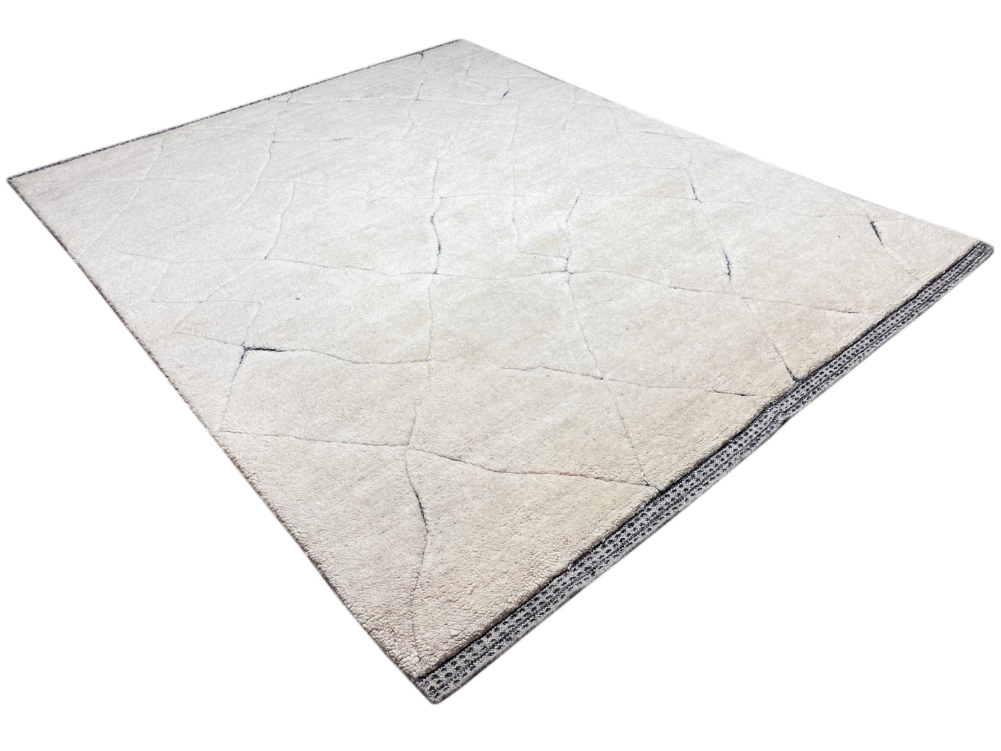 Minimalistischer Berber Teppich in Cremeton für moderne Räume