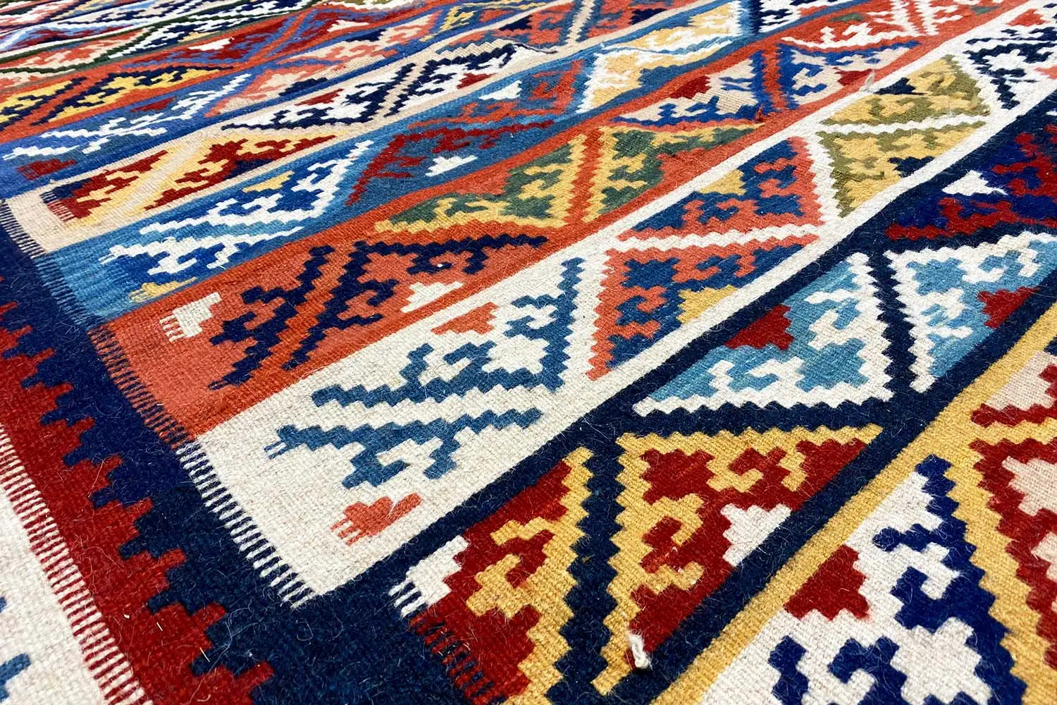 Kilim Qashqai - 301885 (226x155cm) - German Carpet Shop